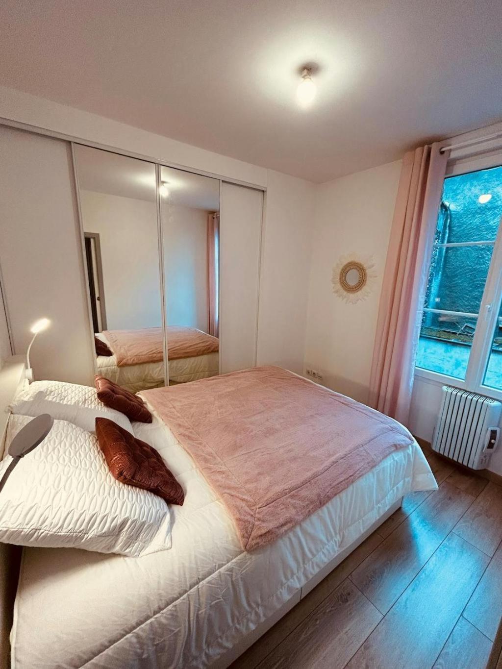 L'Etape Des Sacres Apartamento Reims Exterior foto